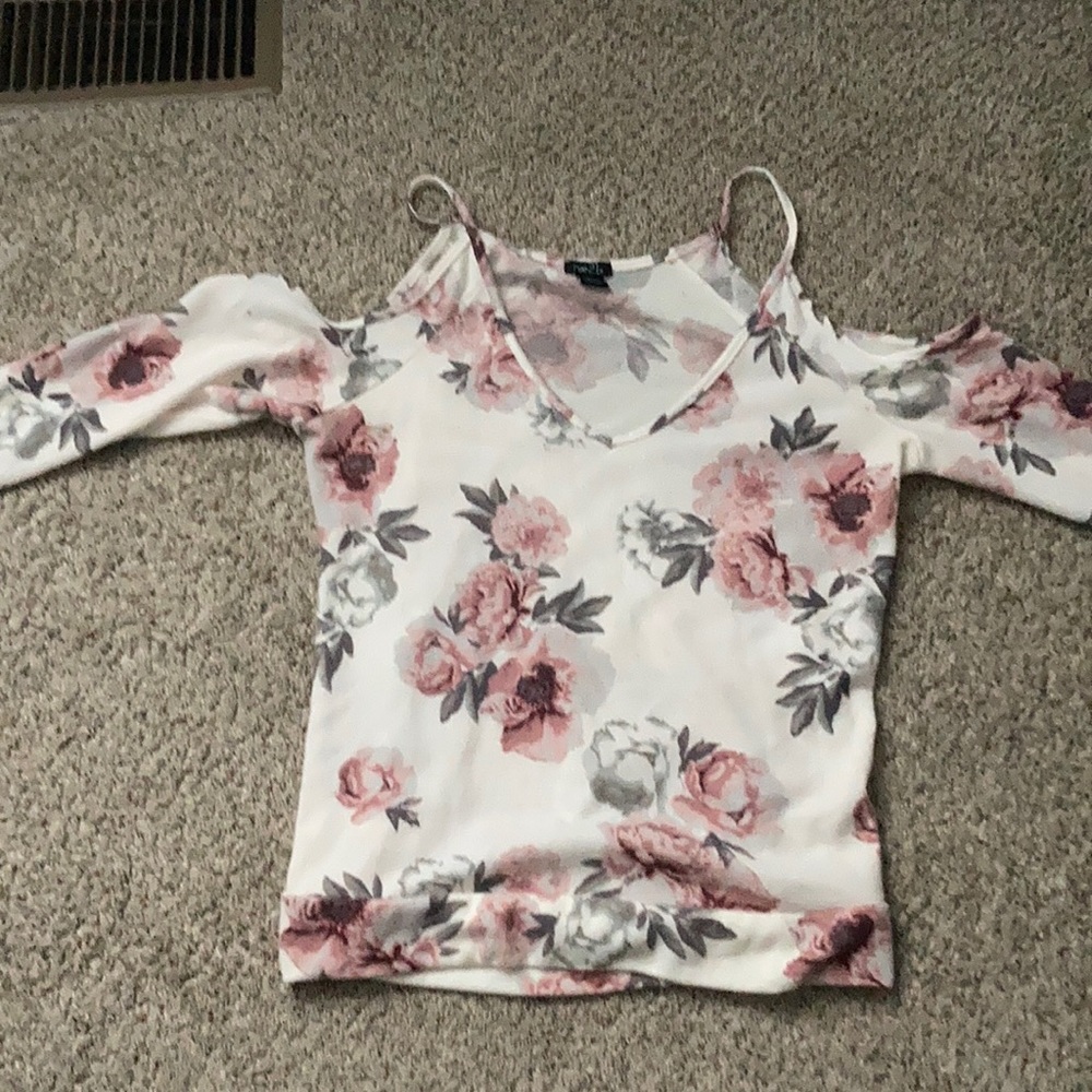 Floral Cut off shoulder top